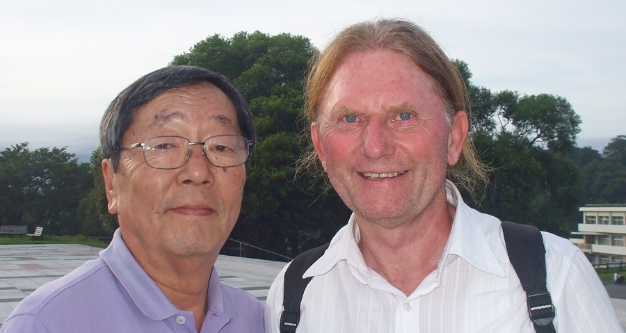 Masaru Emoto und Reiner Sczypior in Fukushima